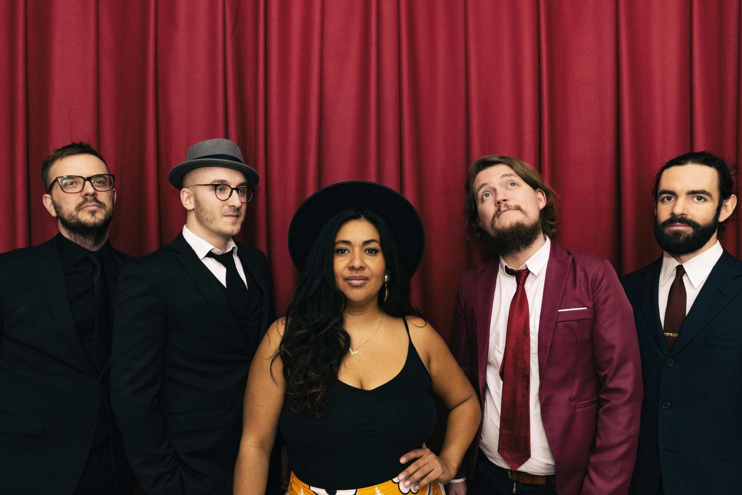 Kristin Amparo & Combo de la Musica
